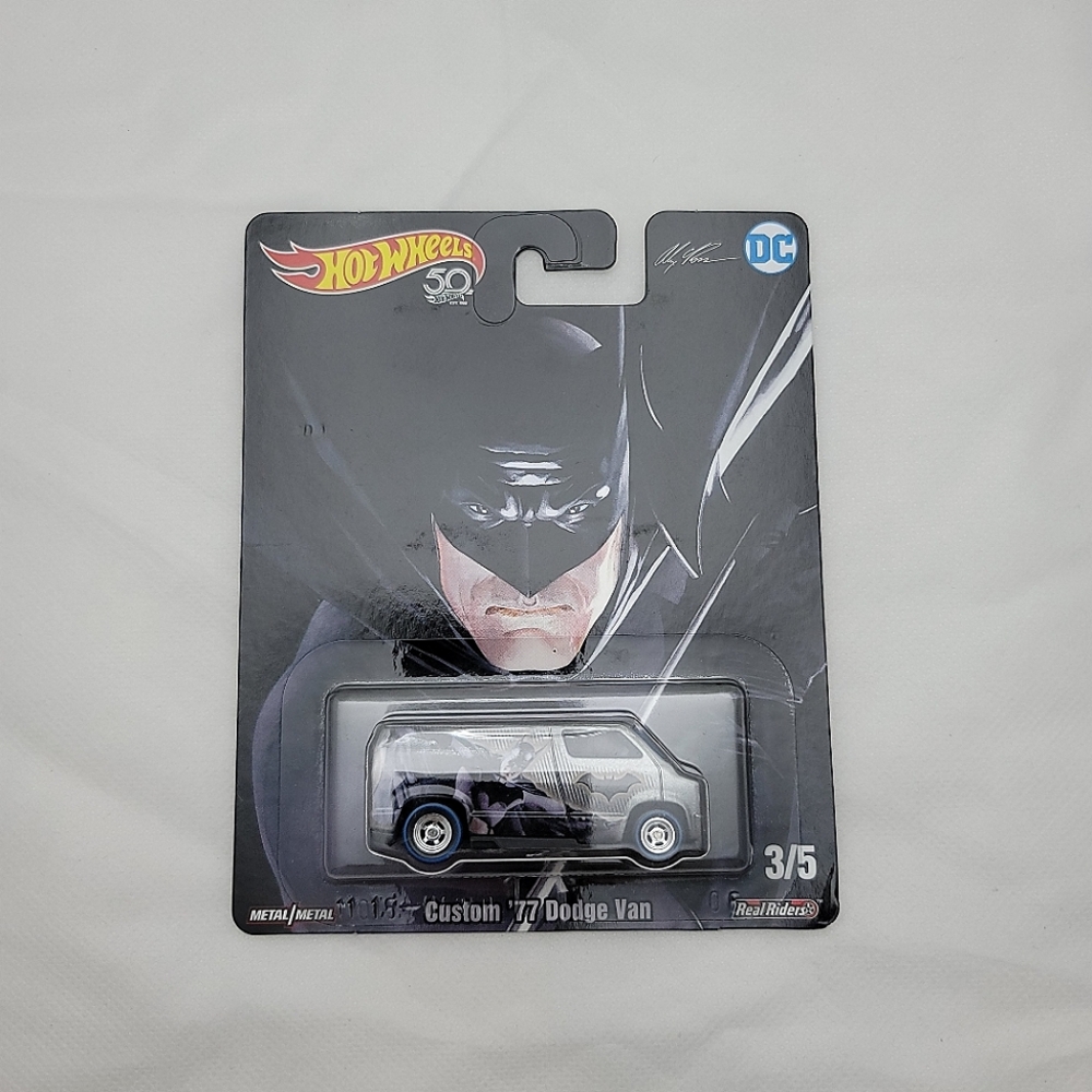 Hot Wheels DC Batman Custom '77 Dodge Van